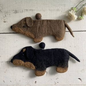 羊毛フェルトダックスポーチ 1650円