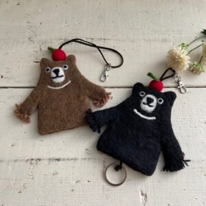 羊毛フェルト くまキーケース 1518円